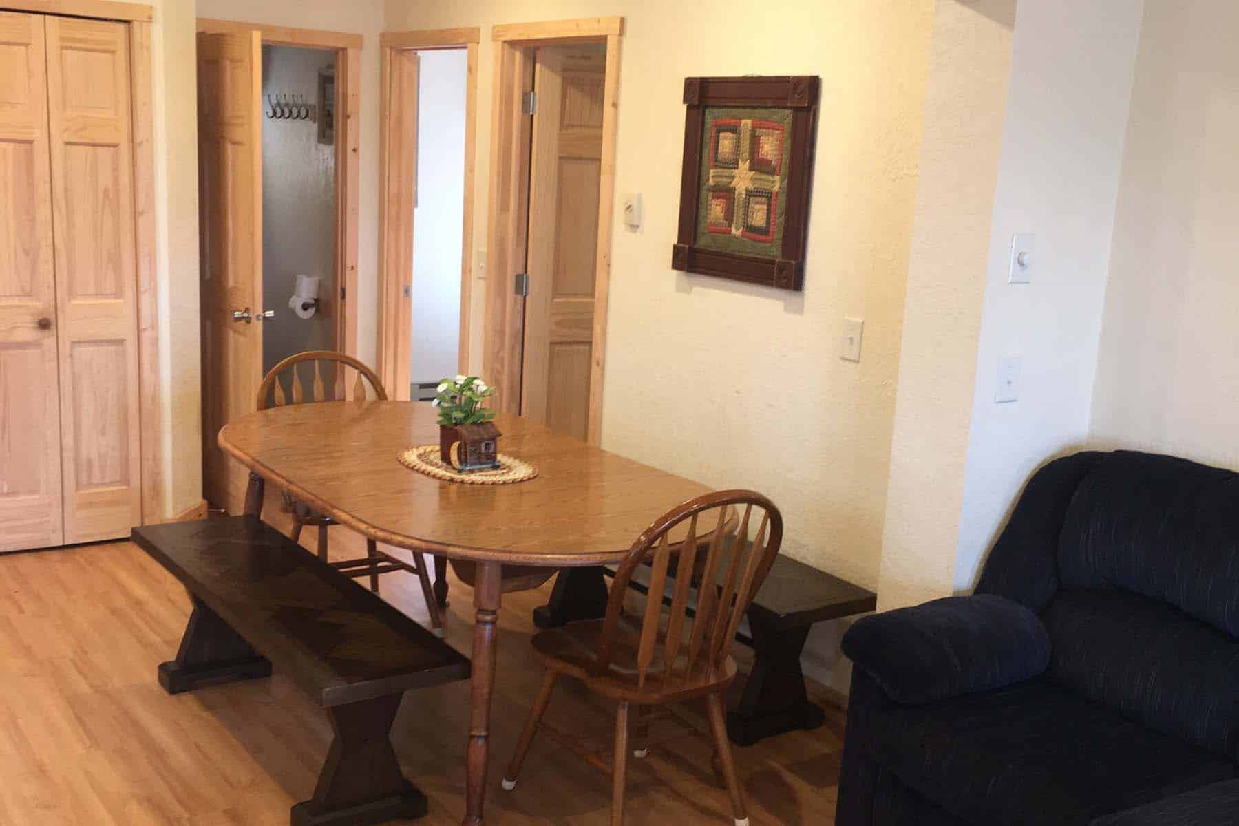 Cabin 4 Dining Room